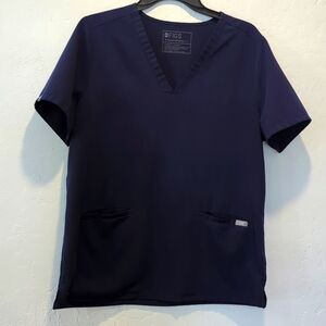 FIGS CASMA NAVY SCRUB TOP